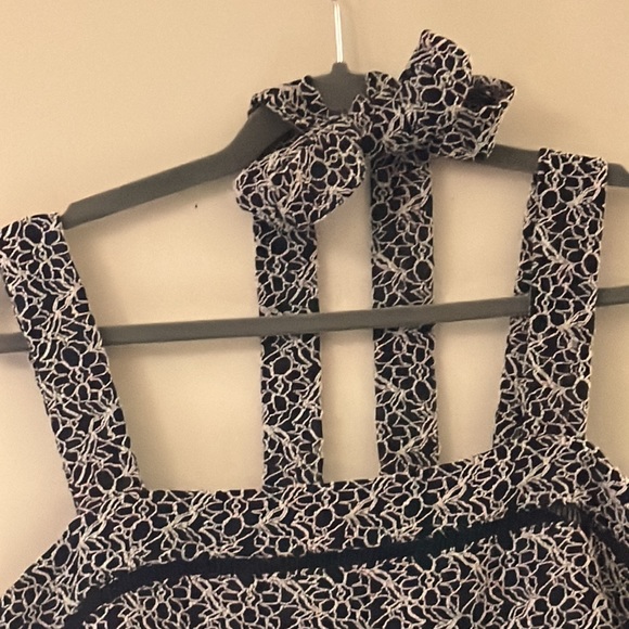 Banana Republic- Stunning  summer tank with belt. Woman’s Medium - Picture 2 of 4